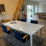 Højmosegård 4