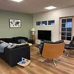 Højmosegård 4 *